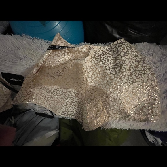 Two piece short set. - Picture 3 of 6